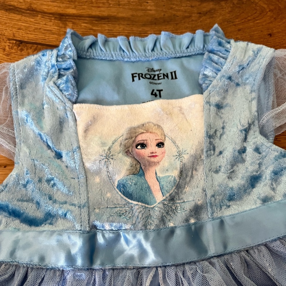 ❄️☃️❄️ Sale Frozen 2 Pijama size 4T girls ❄️☃️❄️